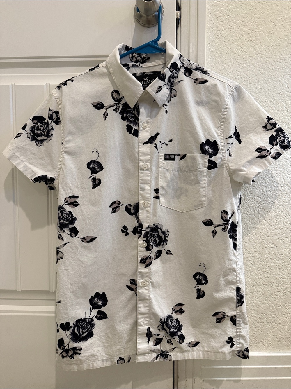 Hollister White Short-Sleeve Button-Up Shirt with Black Floral Print